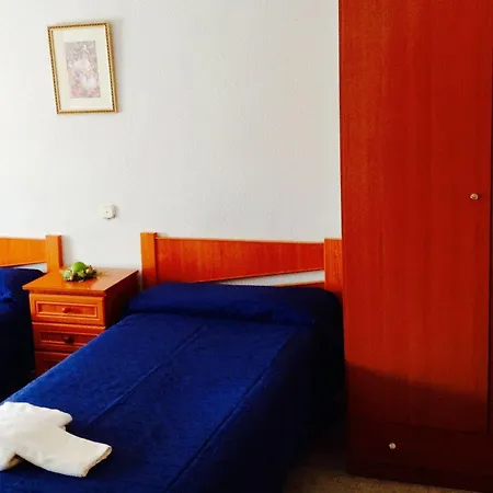 Pensionat El Caseron Rio Santa Marta de Tormes
